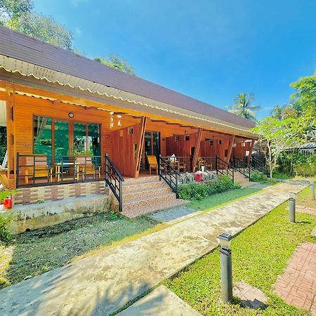 Aow Thai Homestay Ban Hin Dam Zewnętrze zdjęcie
